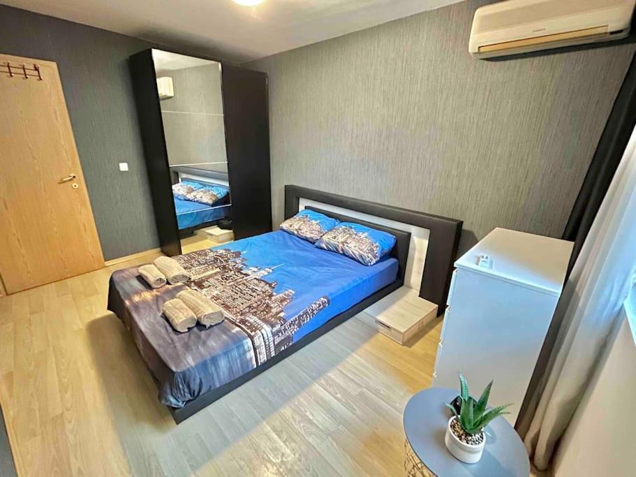By The Sea Apartment