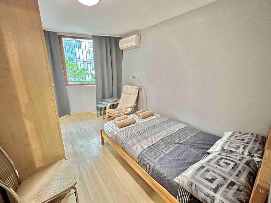 By The Sea Apartment Warna