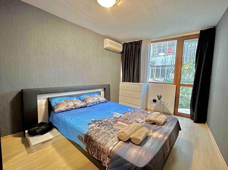 Apartment By The Sea Warna